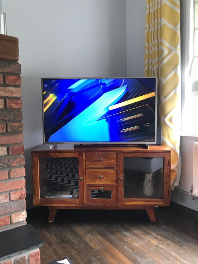 Charming 3 Bedroom House With A Warmth Character Glyn Neath Экстерьер фото